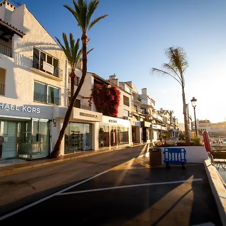 Banus - Banus Playa Rocio Beachfront Complex Apartment Marbella
