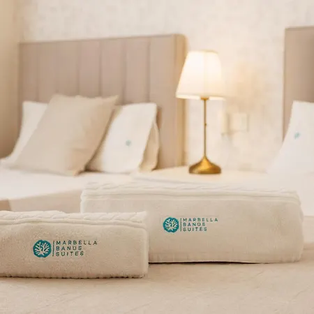 Marbella Banus Suites - Banus - Playa Rocio - Beachfront Complex -3Bd-3Ba - Direct Access To The Beach - Outdoor Terrace - 3 Min Walk To Puerto Banus - Walk To Marina, Beach & El Corte Ing Luxury Shopping - Ideal For Families *