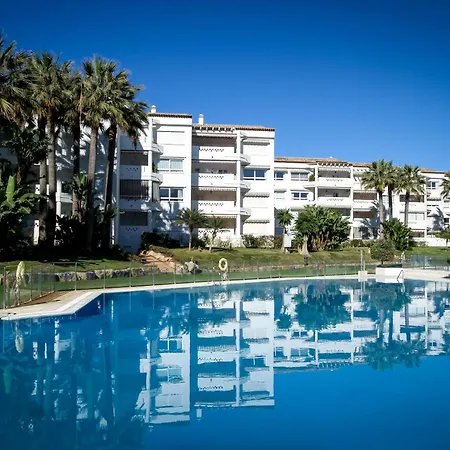 Marbella Banus Suites - Banus - Playa Rocio - Beachfront Complex -3Bd-3Ba - Direct Access To The Beach - Outdoor Terrace - 3 Min Walk To Puerto Banus - Walk To Marina, Beach & El Corte Ing Luxury Shopping - Ideal For Families Μαρμπέλλα